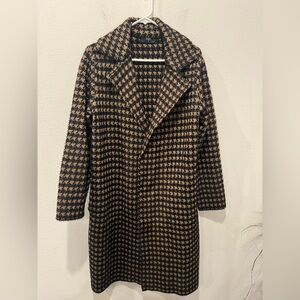 Tahari Black and Tan Houndstooth Trench Coat Size L